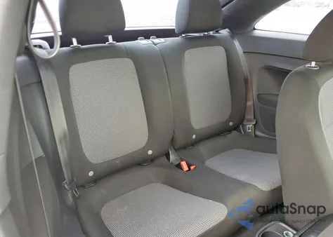 2018 Volkswagen Beetle S z USA, uszkodzony, nr VIN 3VWFD7AT8JM708931